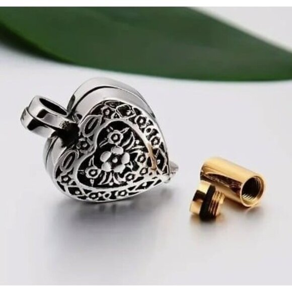 "Always In My Heart" Memory Heart Cremation Urn Pendant Necklace For Ashes - Picture 3 of 7